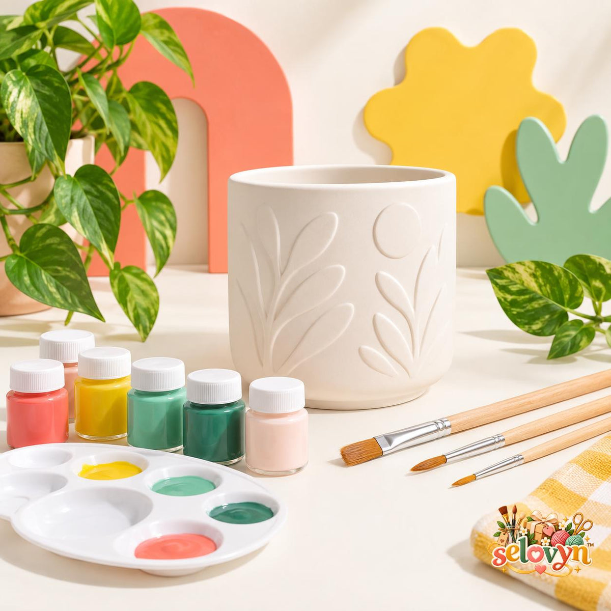 Selovyn Paint-Your-Own Ceramic Planter Kit main image